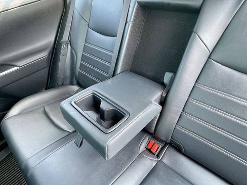 Used 2020 Toyota RAV4 Limited image 26