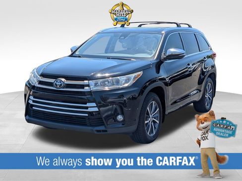 Used 2017 Toyota Highlander XLE AWD/4WD image 1