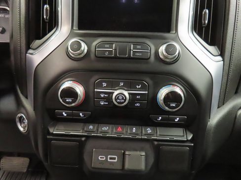 Used 2020 GMC Sierra 1500 Elevation w/ Elevation Value Package image 42