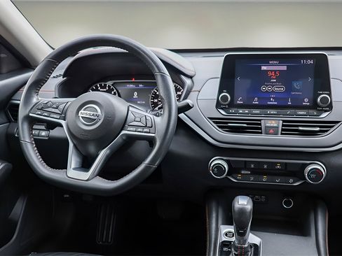 Used 2022 Nissan Altima 2.5 SR image 10