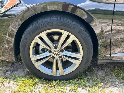 Used 2023 Volkswagen Jetta SE w/ Panoramic Sunroof Package FWD image 52