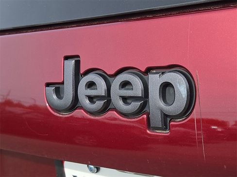 Used 2020 Jeep Cherokee High Altitude image 28