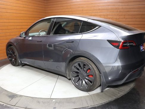 Used 2022 Tesla Model Y Performance image 10