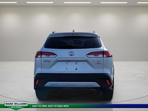 Used 2024 Toyota Corolla Cross LE AWD/4WD image 5