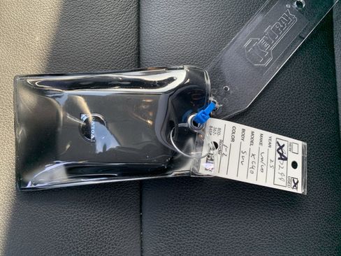 Used 2025 Volvo XC40 B5 Core image 37