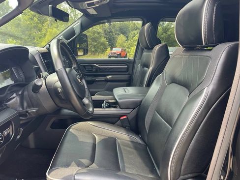 Used 2025 RAM 1500 Limited AWD/4WD image 2