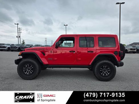 Used 2025 Jeep Wrangler Unlimited Rubicon AWD/4WD image 4