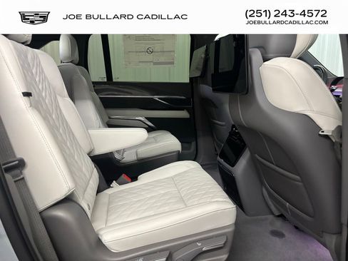 New 2026 Cadillac Escalade IQ Luxury 1 w/ LPO, Floor Liner Package image 23