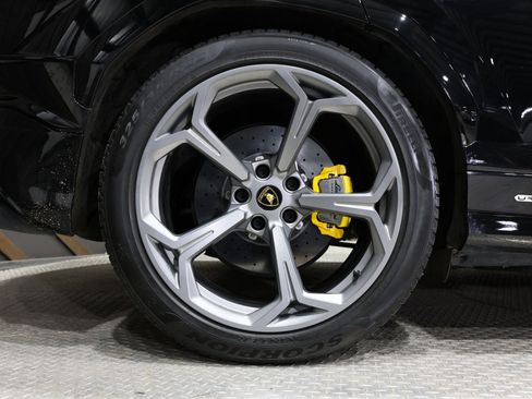 Used 2023 Lamborghini Urus S image 21