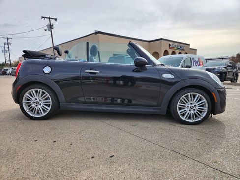 Used 2019 MINI Cooper S image 6