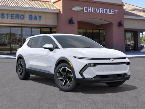 New 2026 Chevrolet Equinox EV LT image 7