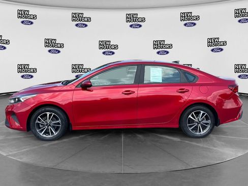 Used 2023 Kia Forte LXS FWD image 2