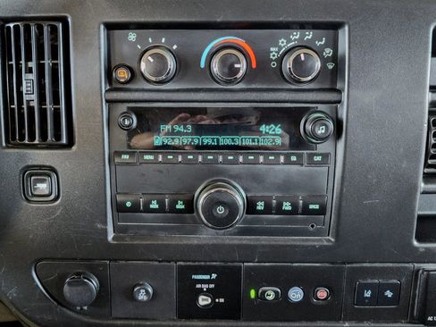 Used 2020 Chevrolet Express 3500 LT w/ LT Preferred Equipment Group image 11