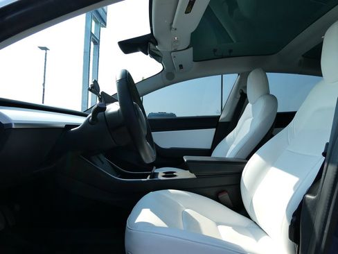 Used 2020 Tesla Model 3 Long Range AWD/4WD image 19