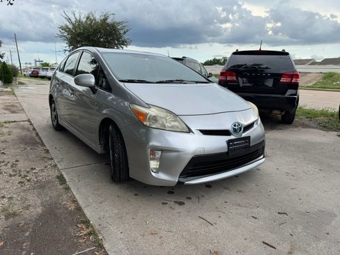 Used 2013 Toyota Prius Two FWD image 4