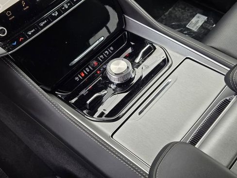 New 2026 Jeep Grand Wagoneer L Limited AWD/4WD image 15