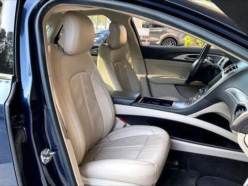 Used 2017 Lincoln MKZ Select w/ Select Plus Package AWD/4WD image 9