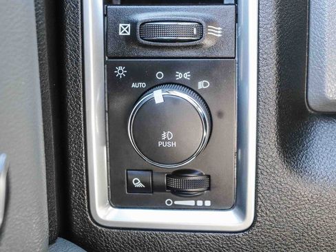 Used 2019 RAM 1500 Classic Warlock w/ Luxury Group image 27