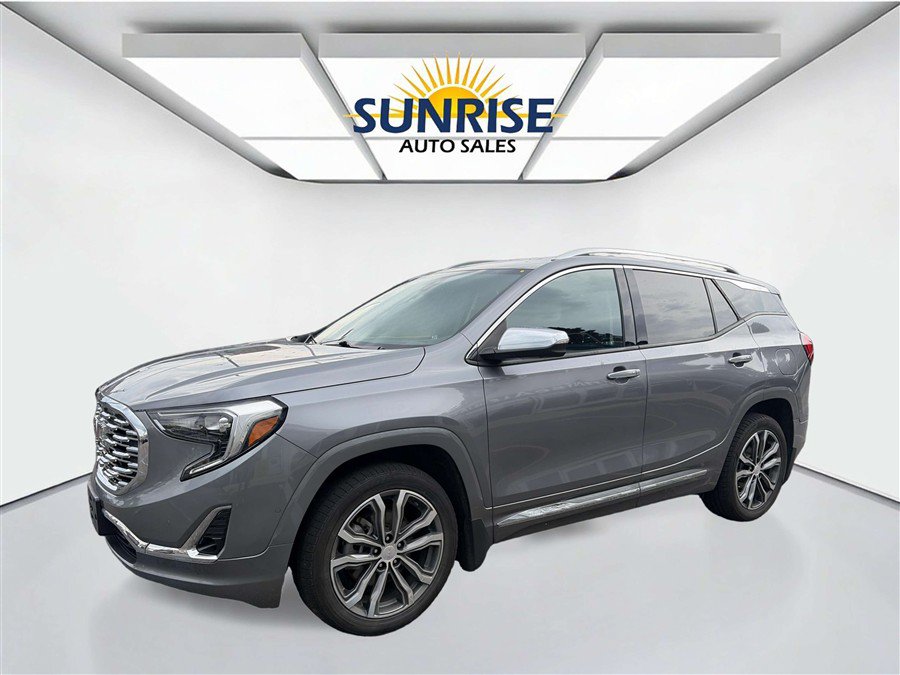 Used 2020 GMC Terrain Denali w/ Denali Premium Package AWD/4WD image 1