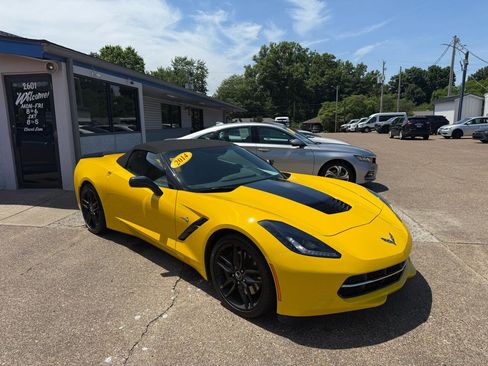 Used 2014 Chevrolet Corvette Stingray Convertible w/ 2LT Preferred Equipment Group RWD image 2