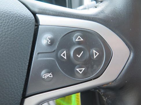 Used 2022 Chevrolet Colorado LT w/ LT Convenience Package image 14