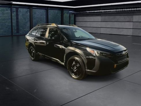 Used 2022 Subaru Outback Wilderness w/ Wilderness Package image 5