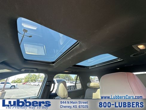 Used 2018 Ford Explorer Limited w/ Equipment Group 301A AWD/4WD image 19