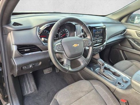 Certified 2023 Chevrolet Traverse LT FWD image 10