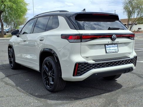 New 2026 Volkswagen Tiguan SE R-Line AWD/4WD image 3