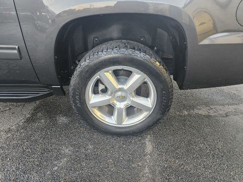 Used 2011 Chevrolet Avalanche LS w/ Regional Value Package image 24