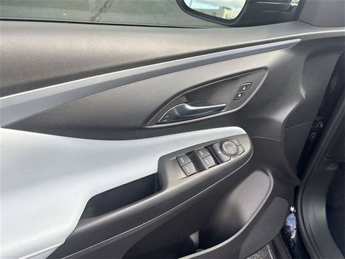 Certified 2025 Buick Envista Preferred image 22