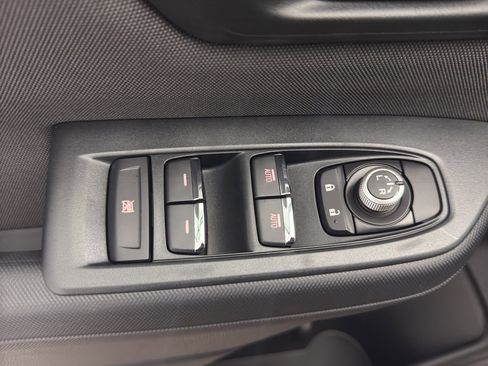 Used 2025 Subaru Forester Premium w/ Convenience Package #1 image 9