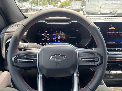 New 2025 Chevrolet Colorado Z71 w/ Midnight Edition image 26