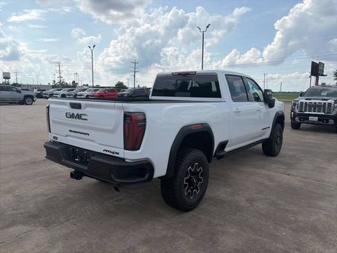 New 2026 GMC Sierra 2500 AT4X w/ LPO, Black Badging Package AWD/4WD image 6