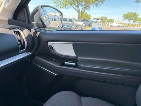 Used 2025 Ford Expedition Active image 23