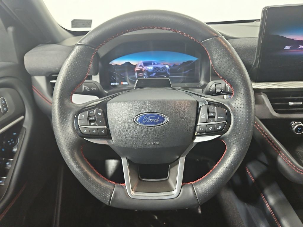 Used 2025 Ford Explorer ST-Line w/ ST-Line Street Pack AWD/4WD image 15