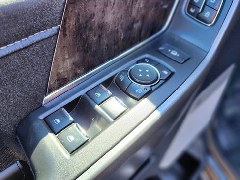 Used 2025 Ford F450 Lariat image 15