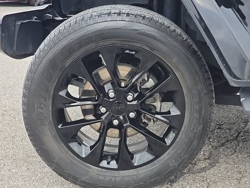 Used 2021 Jeep Wrangler Unlimited Sahara image 10