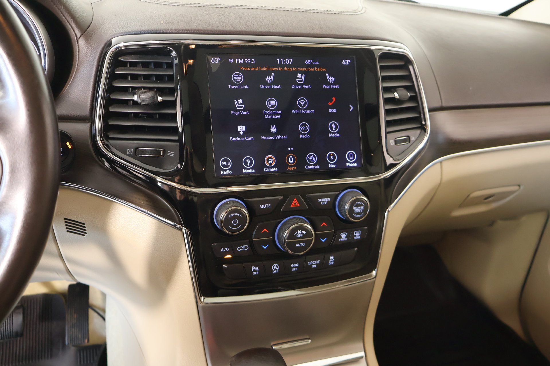 Used 2019 Jeep Grand Cherokee Overland AWD/4WD image 5