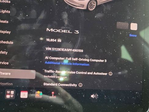 Used 2023 Tesla Model 3 Standard Range RWD image 3