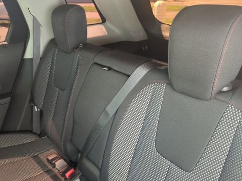 Used 2017 GMC Terrain SLE FWD image 16