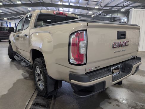 Used 2022 GMC Canyon AT4 w/ Trailering Package AWD/4WD image 4