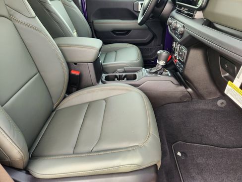 New 2026 Jeep Gladiator Mojave image 13