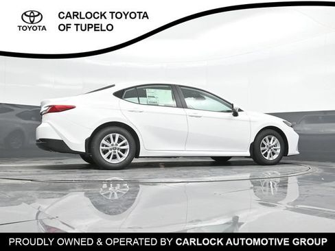 Used 2025 Toyota Camry LE w/ Convenience Package FWD image 39