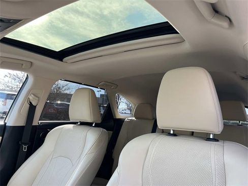 Used 2021 Lexus RX 350L Luxury image 34