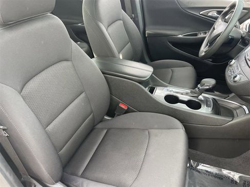 Used 2023 Chevrolet Malibu LT image 10