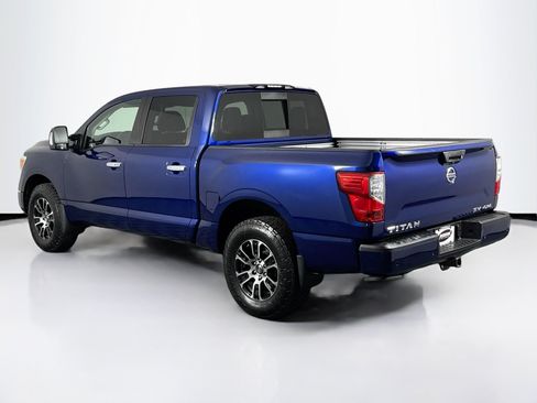 Used 2020 Nissan Titan SV w/ SV Convenience Package AWD/4WD image 9