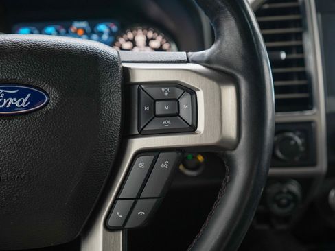 Used 2018 Ford F150 Platinum w/ Equipment Group 701A Luxury AWD/4WD image 24