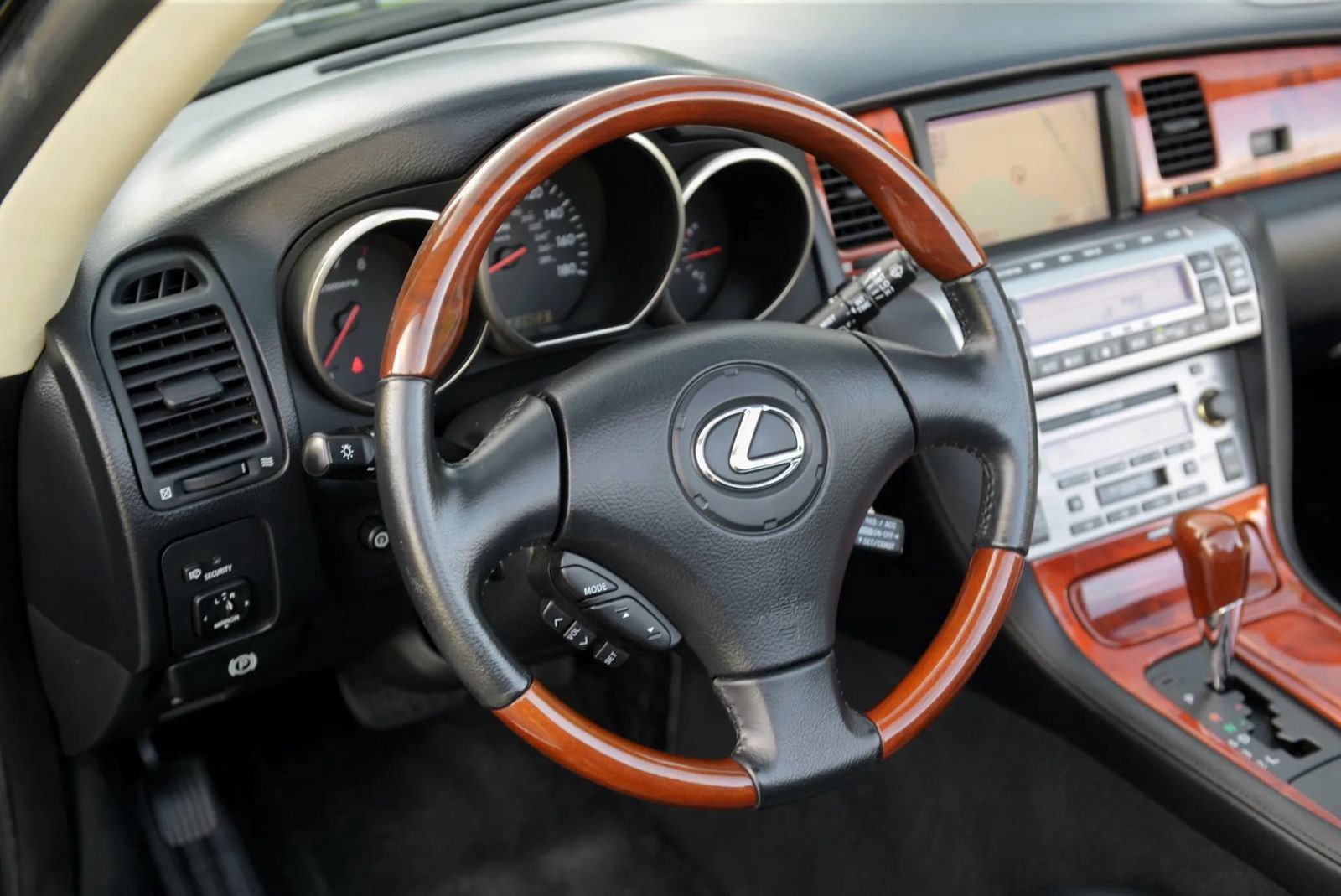 Used 2002 Lexus SC 430 Convertible RWD image 54