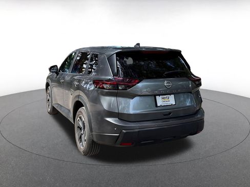 Used 2025 Nissan Rogue SV FWD image 9